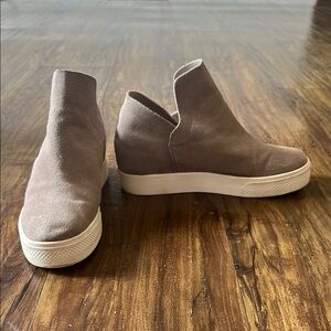 Steve Madden Tan Ankle Booties Suede Slip-On
